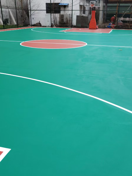 孟州 球场长期使用易出现地面开裂